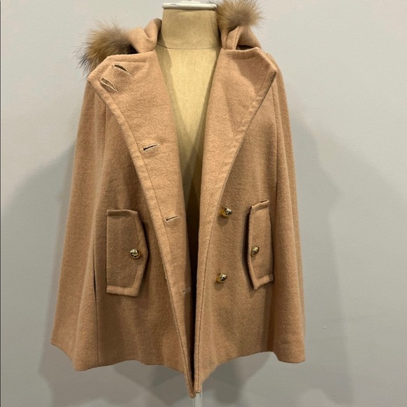 CAPE COAT CAMEL COLOR - Picture 10 of 11